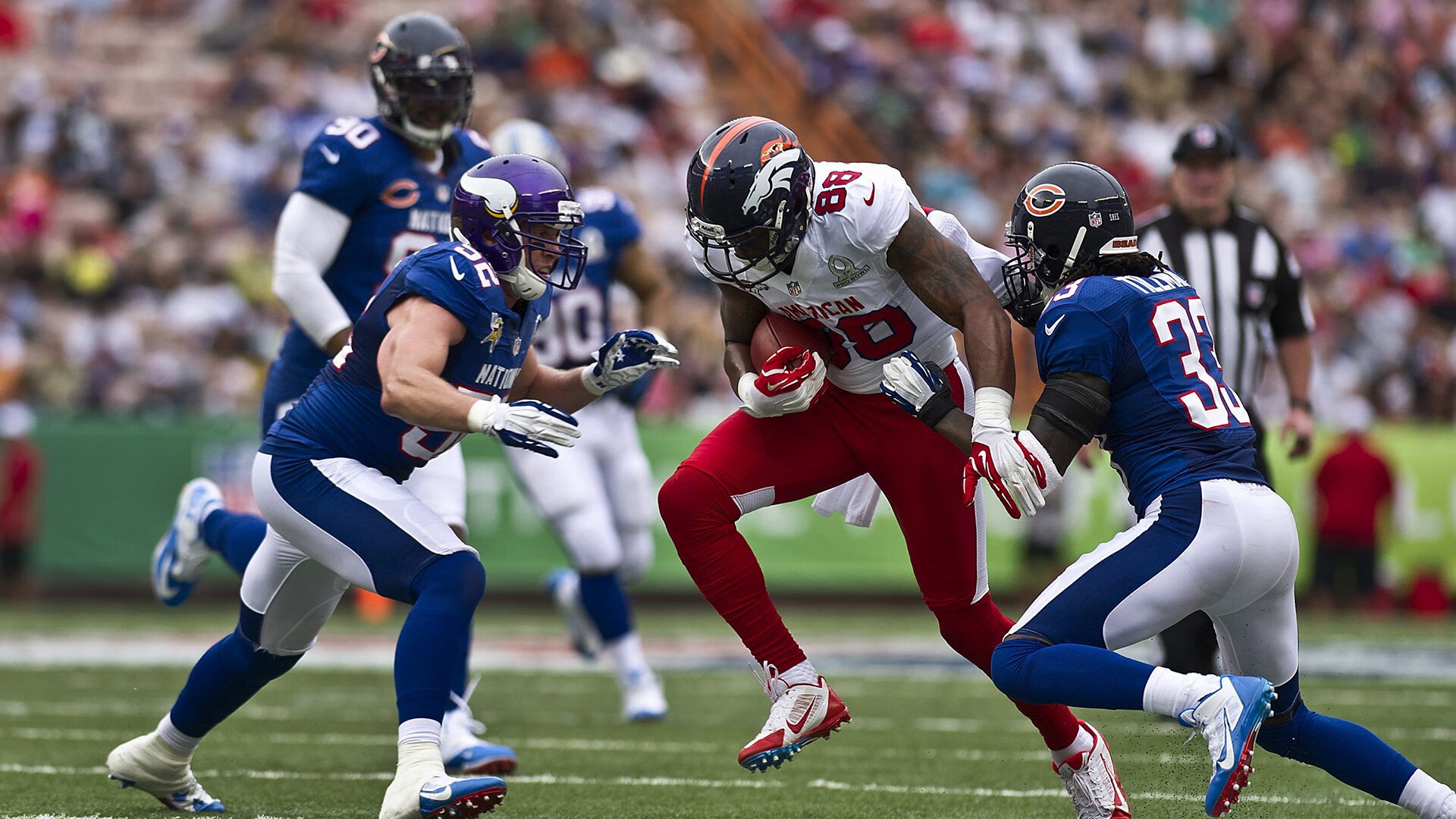 开云 官网 入口-克莱·汤普森投篮远距离破纪录，三分线外无敌手，克莱汤普森投球